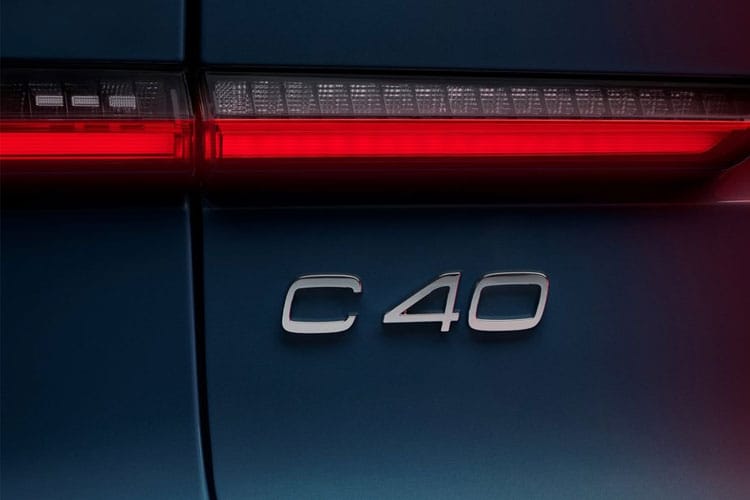 c40-voc4-23.jpg - 300kw 82kwh Rchg Twin Core Auto Awd