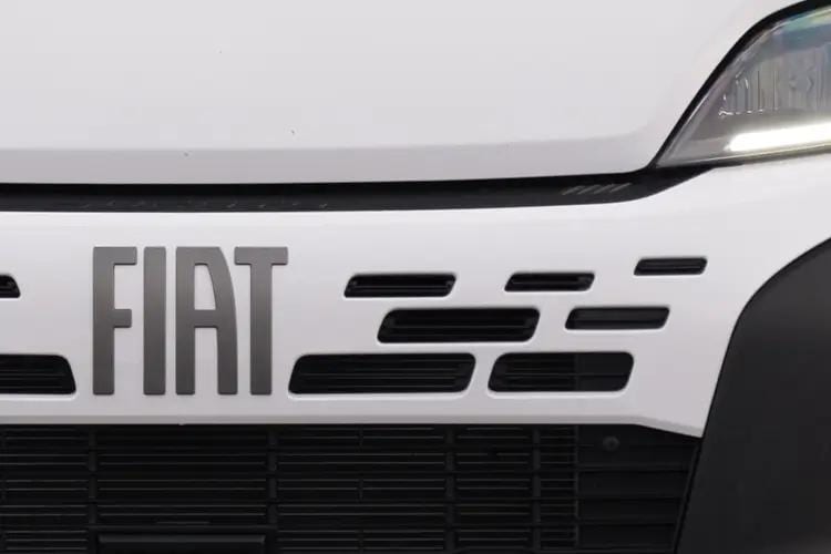 ducato-maxi-cab-fid1-25b.jpg - Ducato Maxicab 35 L2h1 2.2 Multijet 140