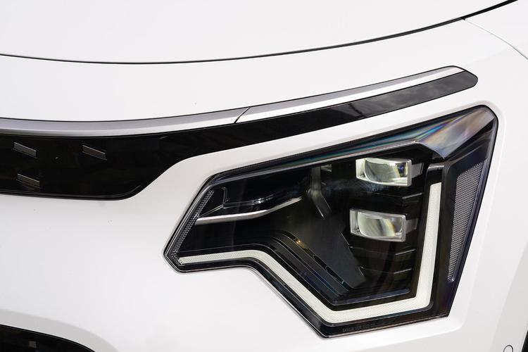 niro-kini-26.jpg - 1.6 Gdi Hybrid 136bhp Evolve Dct