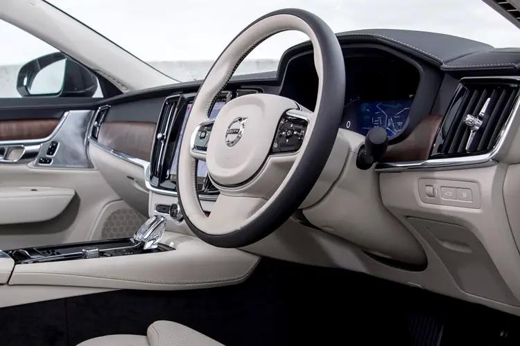 s90-vos9-24.jpg - 2.0 T8 455hp Phev Plus Dark Auto Awd