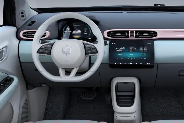 t03-hatch-lmlt-24.jpg - 5 Door Hatch 70kw Auto