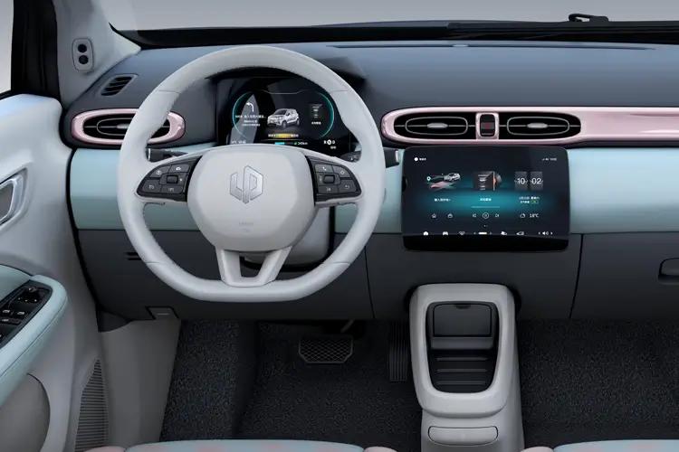 t03-hatch-lmlt-25.jpg - 5 Door Hatch 70kw 37kwh Auto