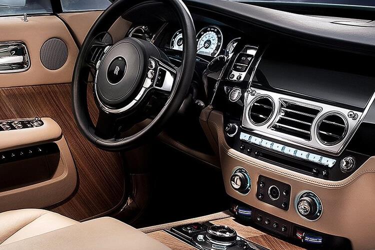 wraith-rrwh-22.jpg - 2 Door Coupe 6.6 Black Badge Auto