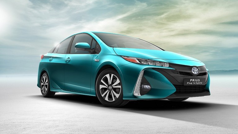 Toyota Prius Prime Debuts