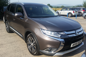 Mitsubishi Outlander GX-3 Review Header