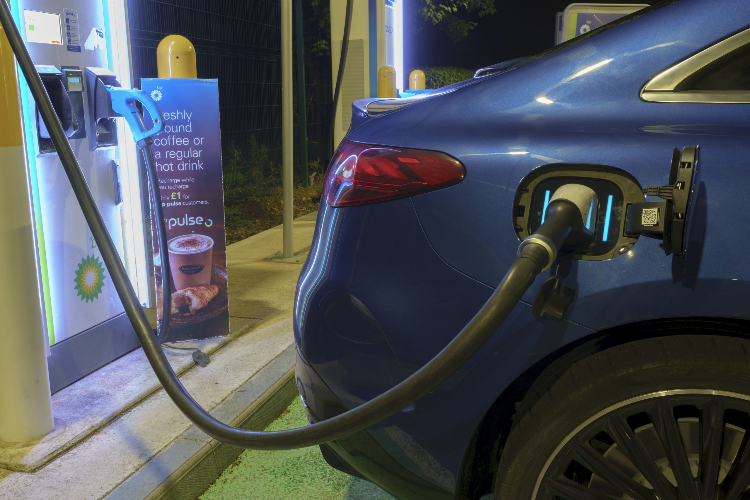 Electric vehicle on charge