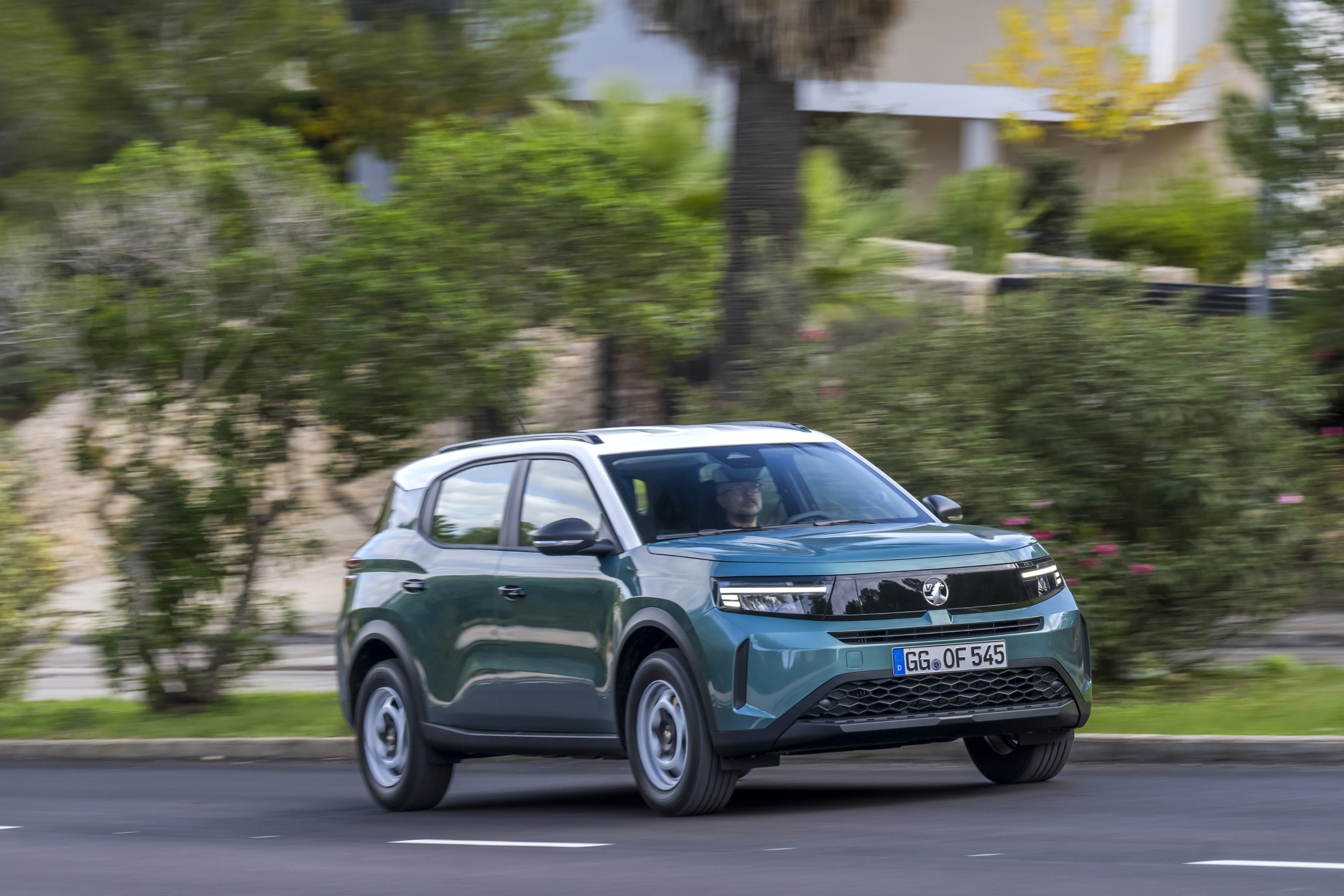 Vauxhall Frontera driving