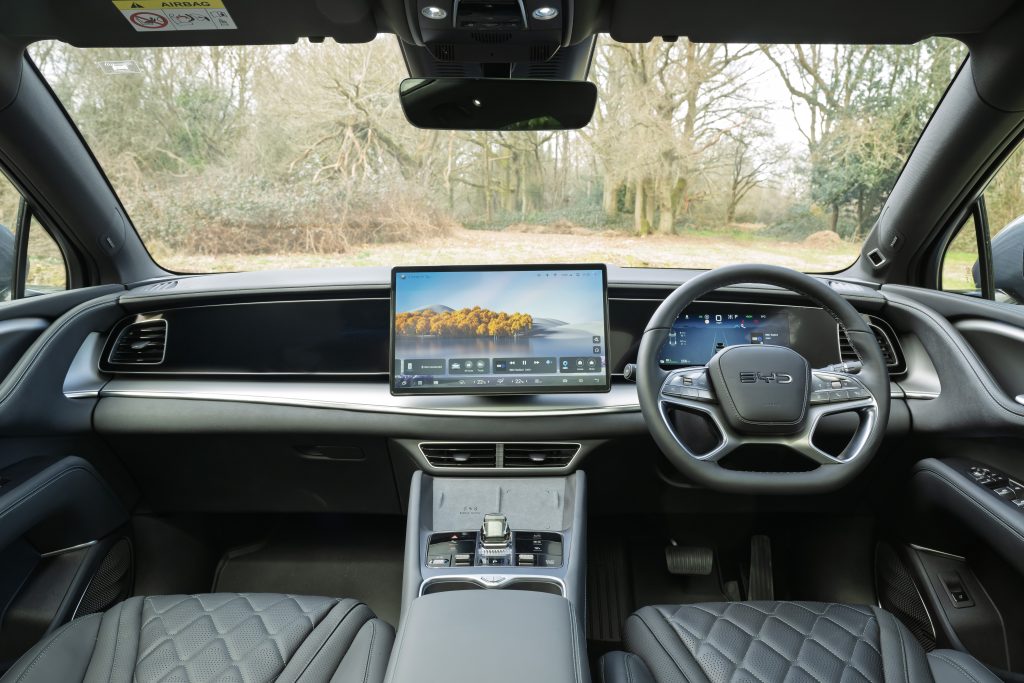 BYD Sealion 7 interior