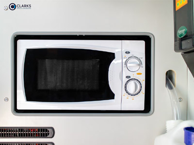 welfare van mess van leasing microwave